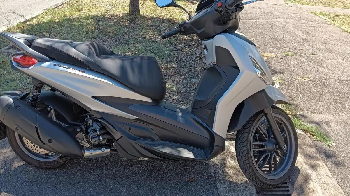 Piaggio Beverly 300 S ABS-ASR (2021 - 25)  (5)