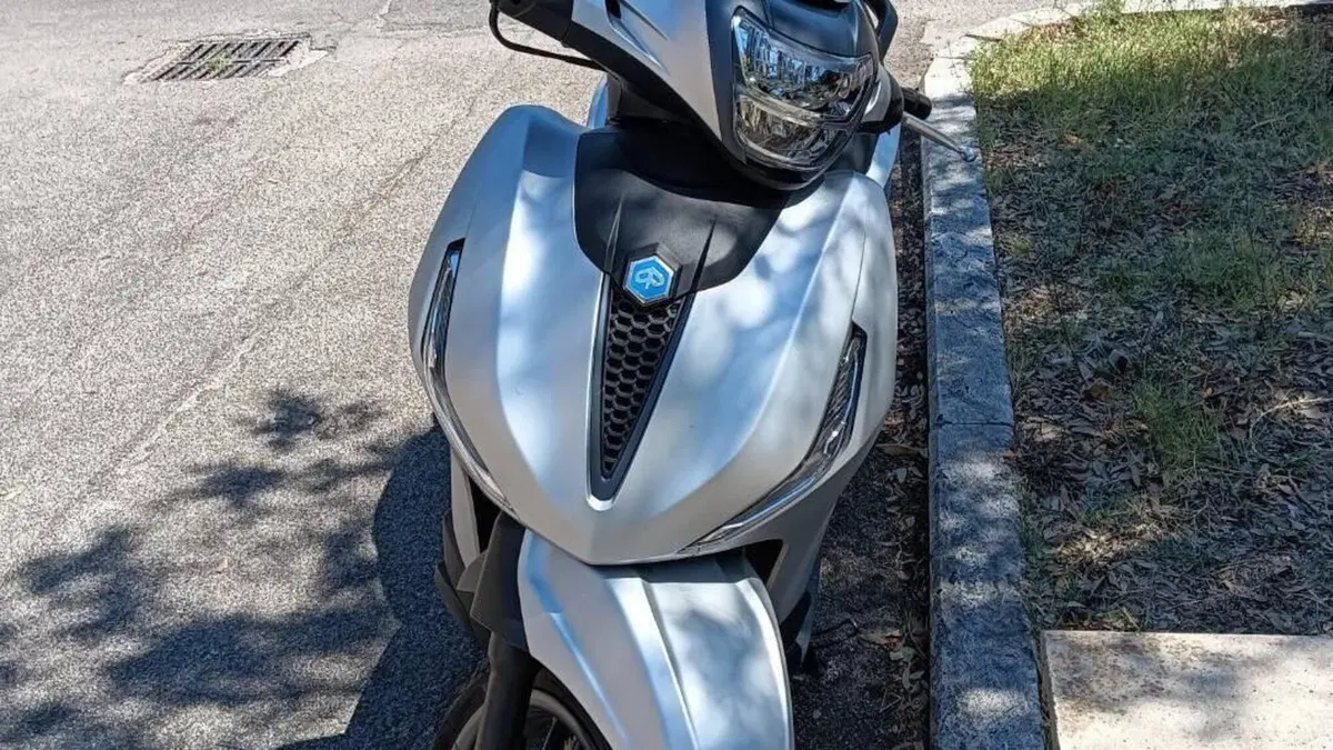 Piaggio Beverly 300 S ABS-ASR (2021 - 25)  (6)