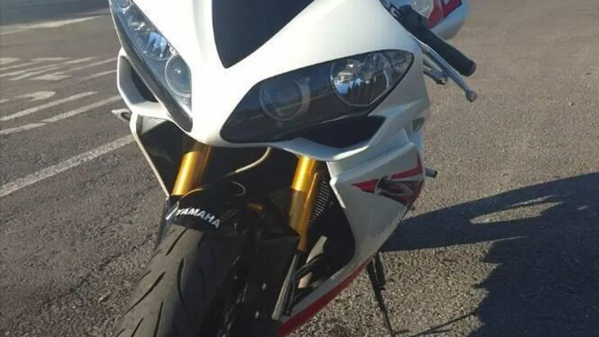 Yamaha YZF R1 (2007 - 08) 