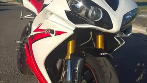 Yamaha YZF R1 (2007 - 08)  (3)