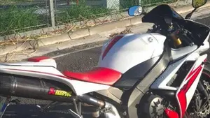 Yamaha YZF R1 (2007 - 08)  (5)