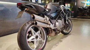 MV Agusta Brutale 750 S (2002 - 06)  (4)