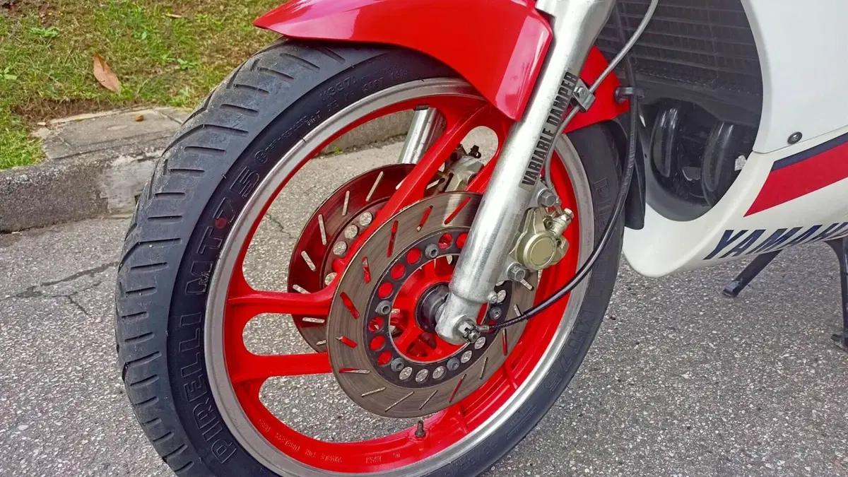 Yamaha   (9)