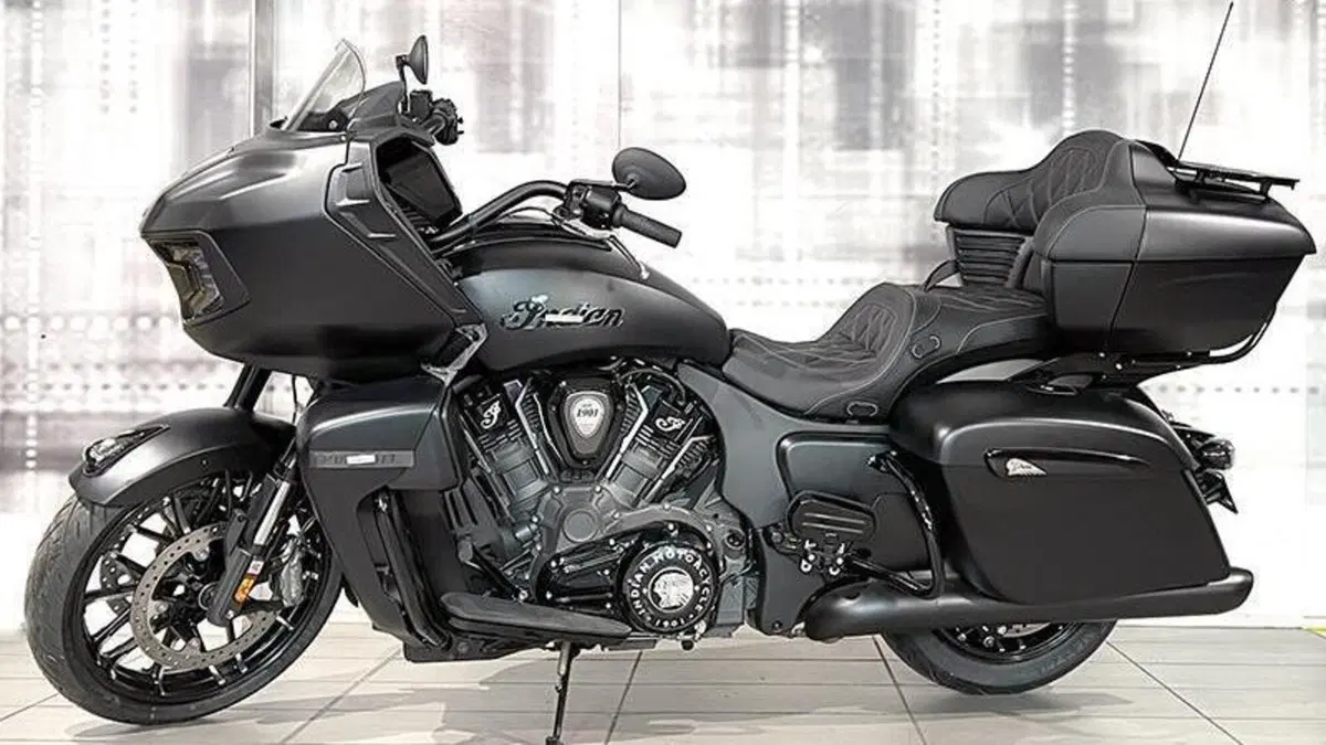 Indian Pursuit 1768 Dark Horse (2022 - 25)  (7)