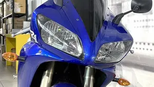 Yamaha YZF R1 (2002 - 03)  (8)