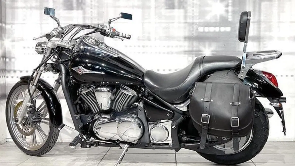 Kawasaki Vulcan VN 900 Custom (2006 - 09)  (2)