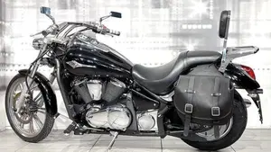 Kawasaki Vulcan VN 900 Custom (2006 - 09)  (2)