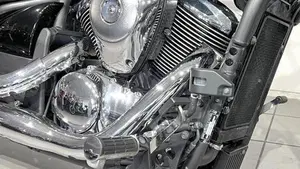 Kawasaki Vulcan VN 900 Custom (2006 - 09)  (4)