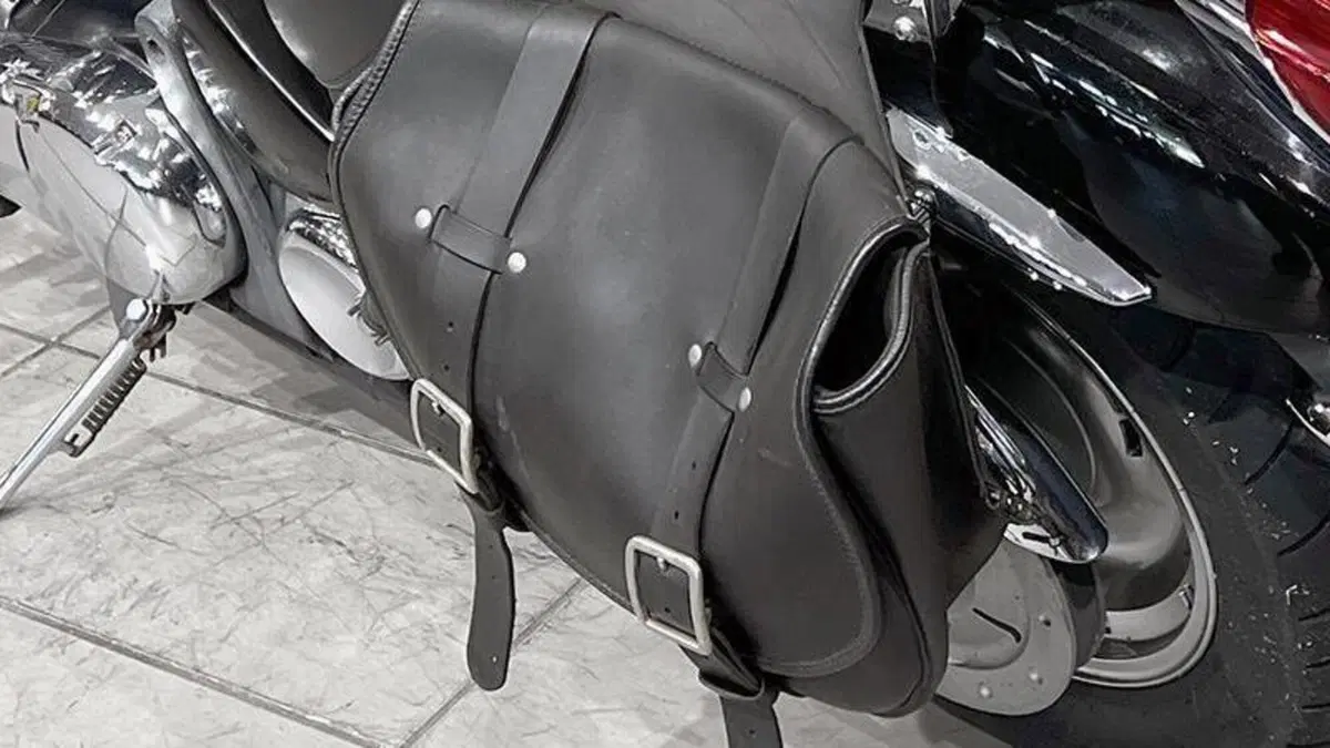 Kawasaki Vulcan VN 900 Custom (2006 - 09)  (9)
