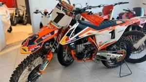 KTM 450 SX-F (2016) 