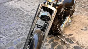Harley-Davidson 1584 Rocker (2008 - 09) - FXCW  (5)
