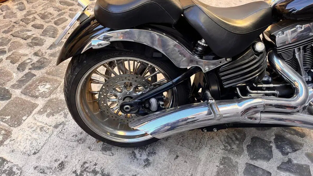Harley-Davidson 1584 Rocker (2008 - 09) - FXCW  (11)