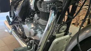 Royal Enfield Meteor 350 Aurora (2024 - 26)  (8)