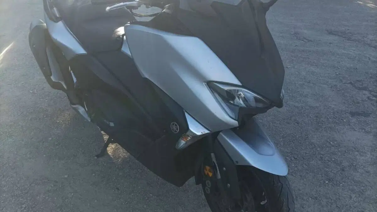 Yamaha T-Max 530 Iron Max (2014 - 17)  (4)