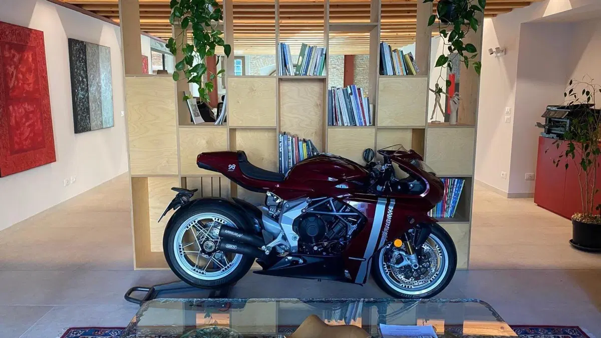 MV Agusta Superveloce 800 98 (2023 - 26) 