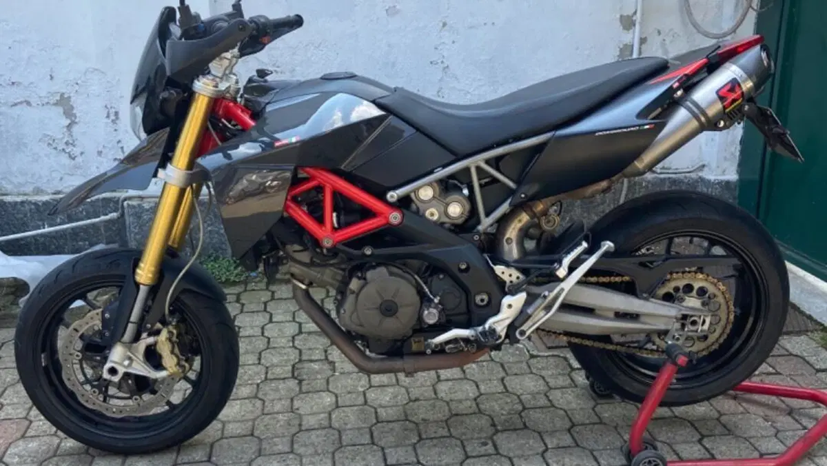 Aprilia Dorsoduro 750 Factory (2010 - 13) 