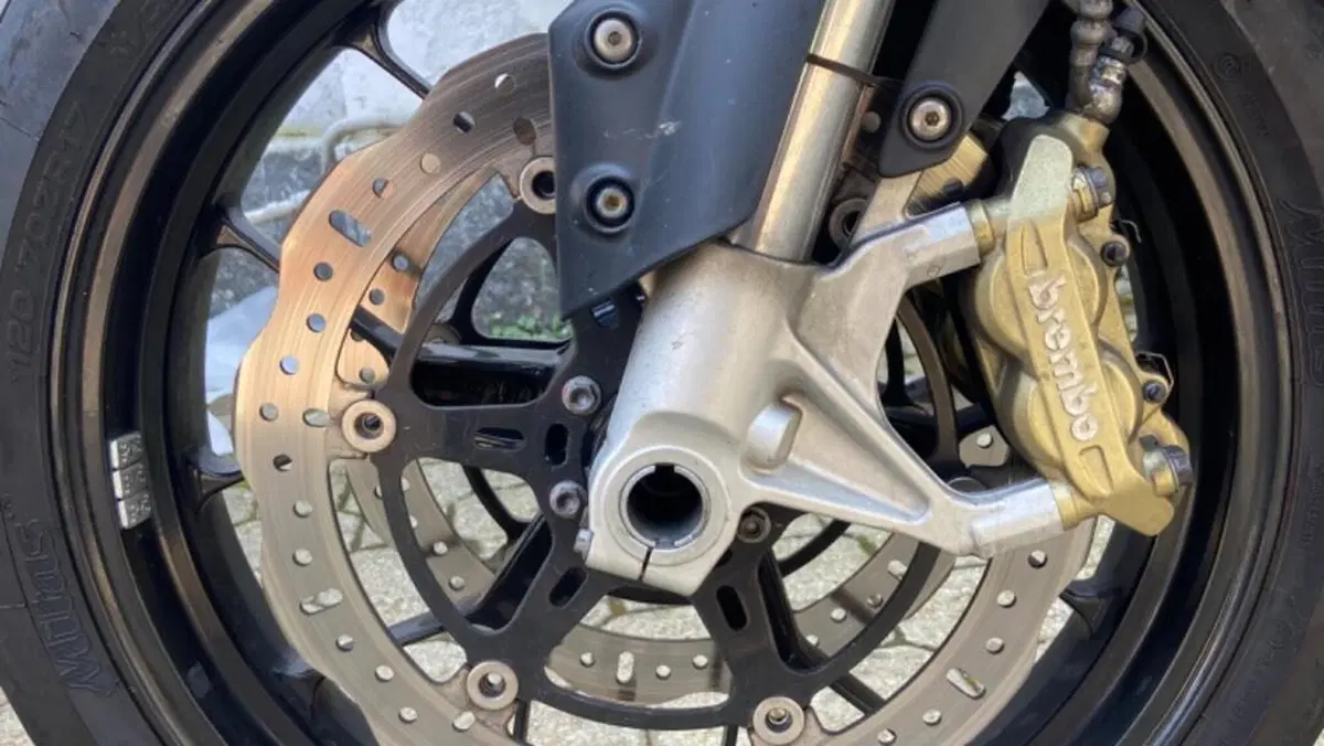 Aprilia Dorsoduro 750 Factory (2010 - 13)  (5)
