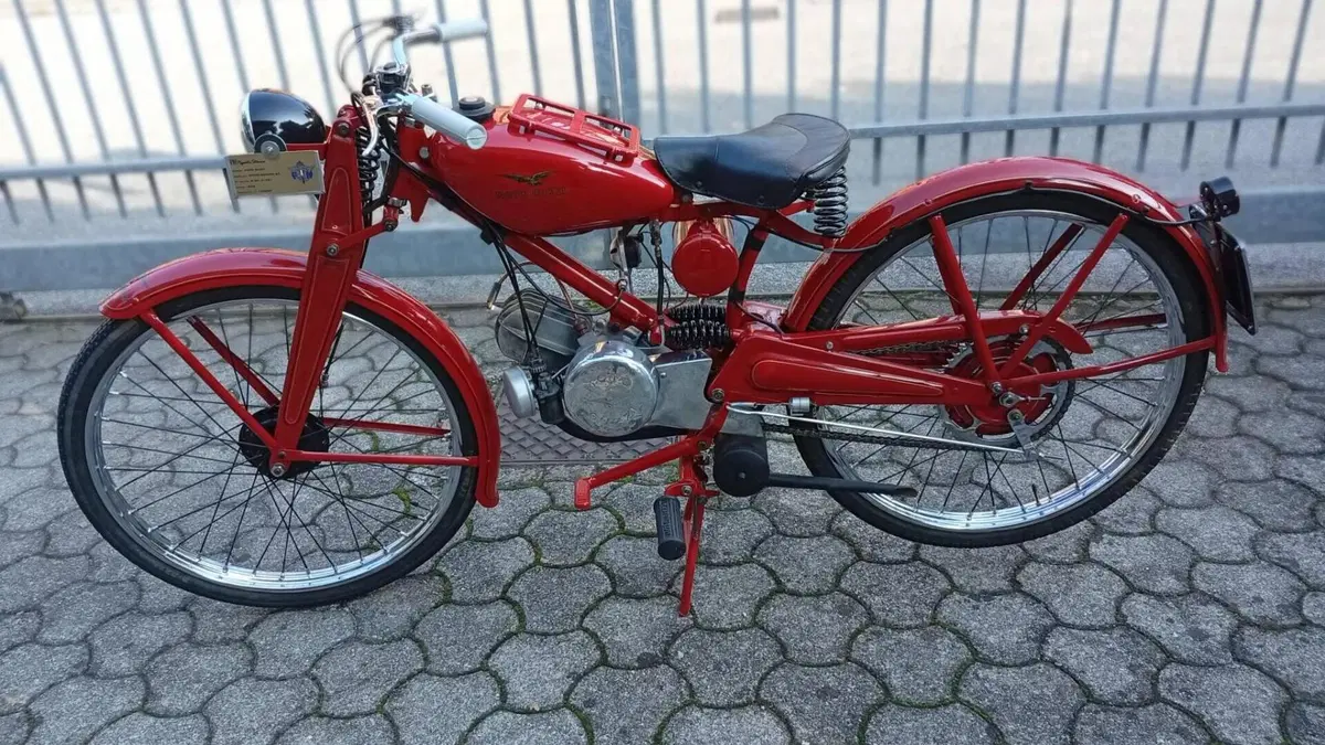 Moto Guzzi   (2)