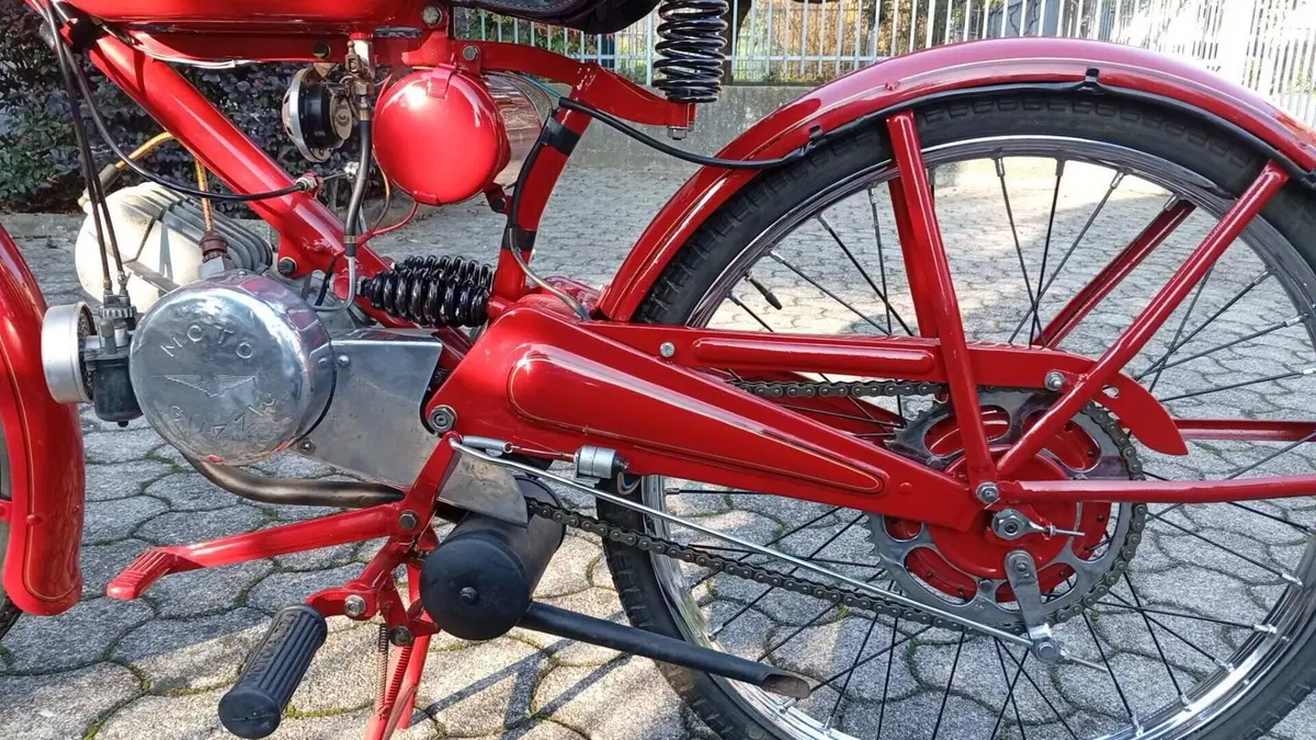 Moto Guzzi   (8)