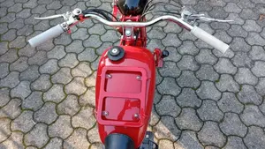 Moto Guzzi   (10)