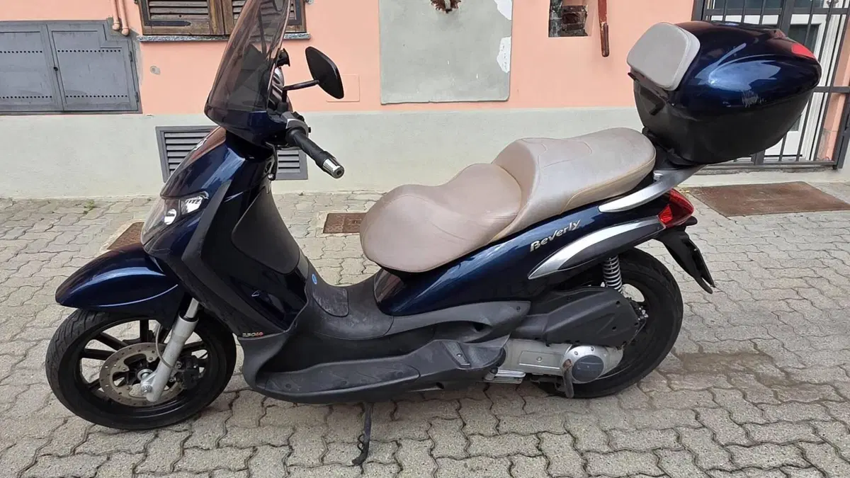 Piaggio Beverly 250 i.e. (2004 - 06)  (2)