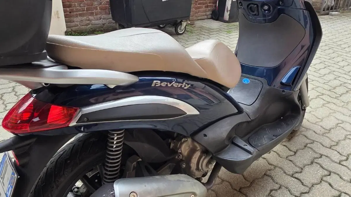 Piaggio Beverly 250 i.e. (2004 - 06)  (3)