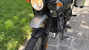 Royal Enfield Himalayan 411 (2021 - 24)  (2)