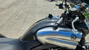 Yamaha VMAX Carbon (2015 - 16)  (13)