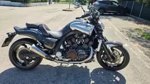 Yamaha VMAX Carbon (2015 - 16) 