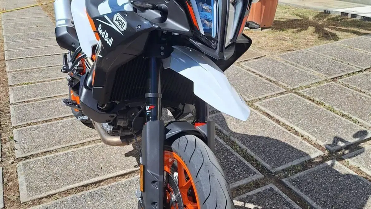 KTM 890 SMT (2023 - 25)  (2)