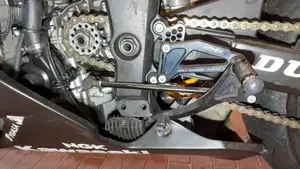 Kawasaki Ninja 636 ZX-6R (2005 - 06)  (4)