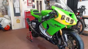 Kawasaki Ninja 636 ZX-6R (2005 - 06)  (9)