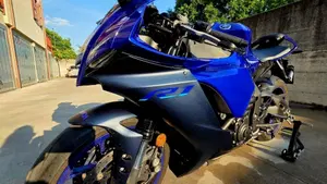 Yamaha YZF R1 (2020 - 25)  (2)