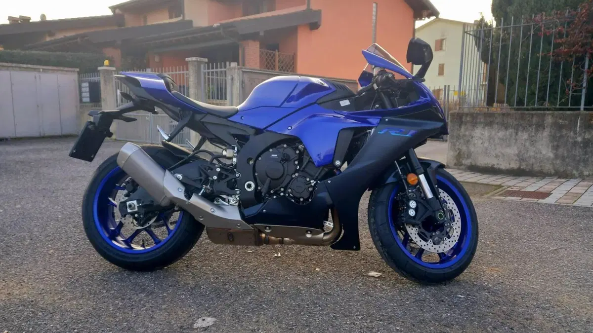 Yamaha YZF R1 (2020 - 25)  (5)