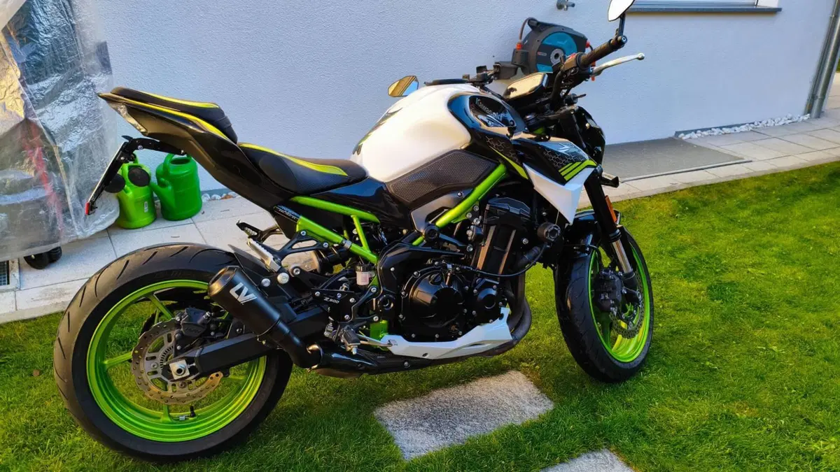 Kawasaki Z 900 (2021 - 24)  (2)