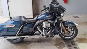 Harley-Davidson 1690 Electra Glide Ultra Limited (2016) - FLHTK  (2)
