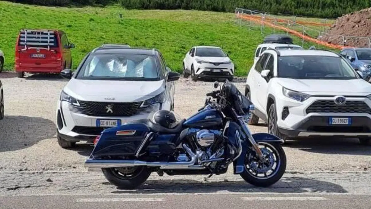 Harley-Davidson 1690 Electra Glide Ultra Limited (2016) - FLHTK  (4)