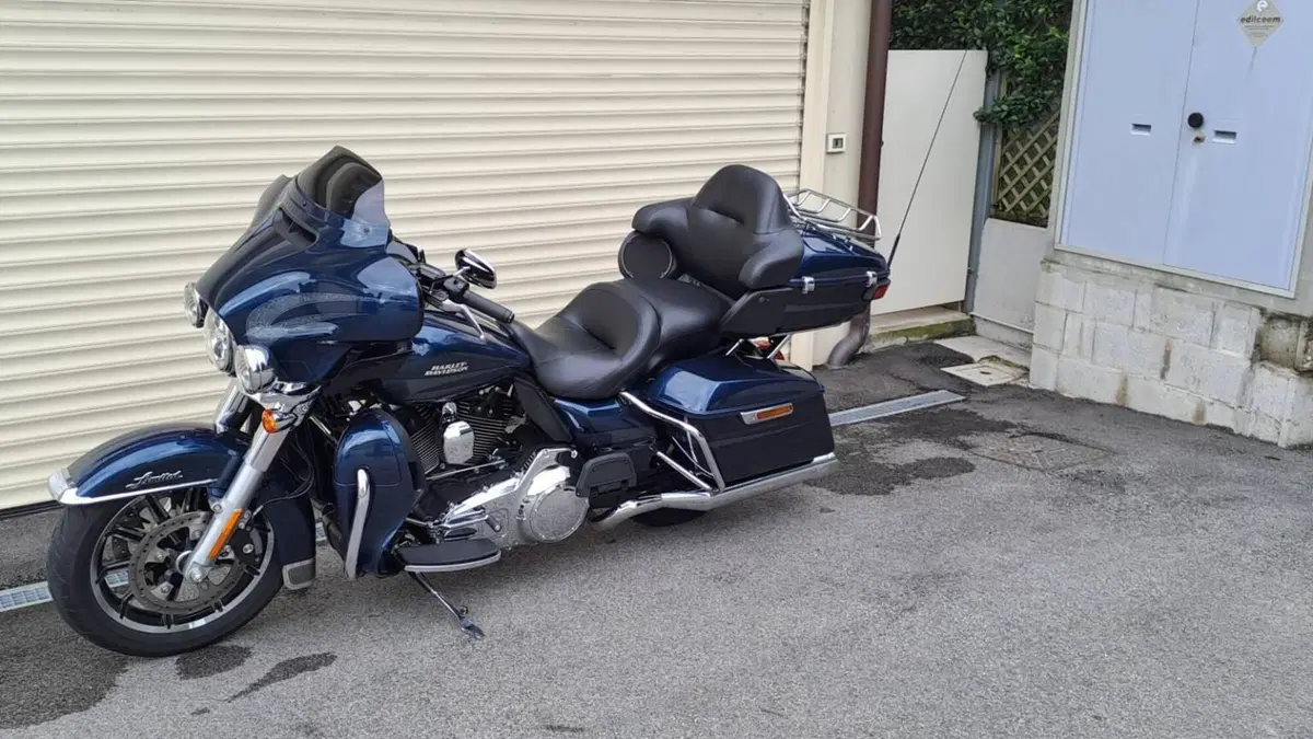 Harley-Davidson 1690 Electra Glide Ultra Limited (2016) - FLHTK  (6)