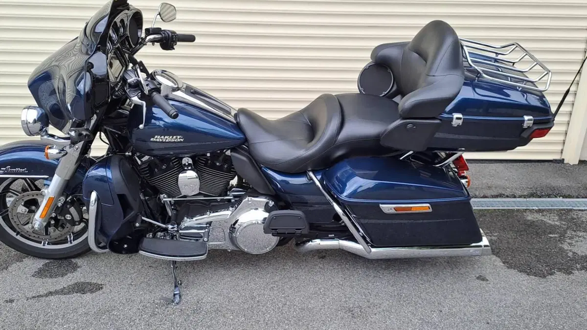 Harley-Davidson 1690 Electra Glide Ultra Limited (2016) - FLHTK  (8)