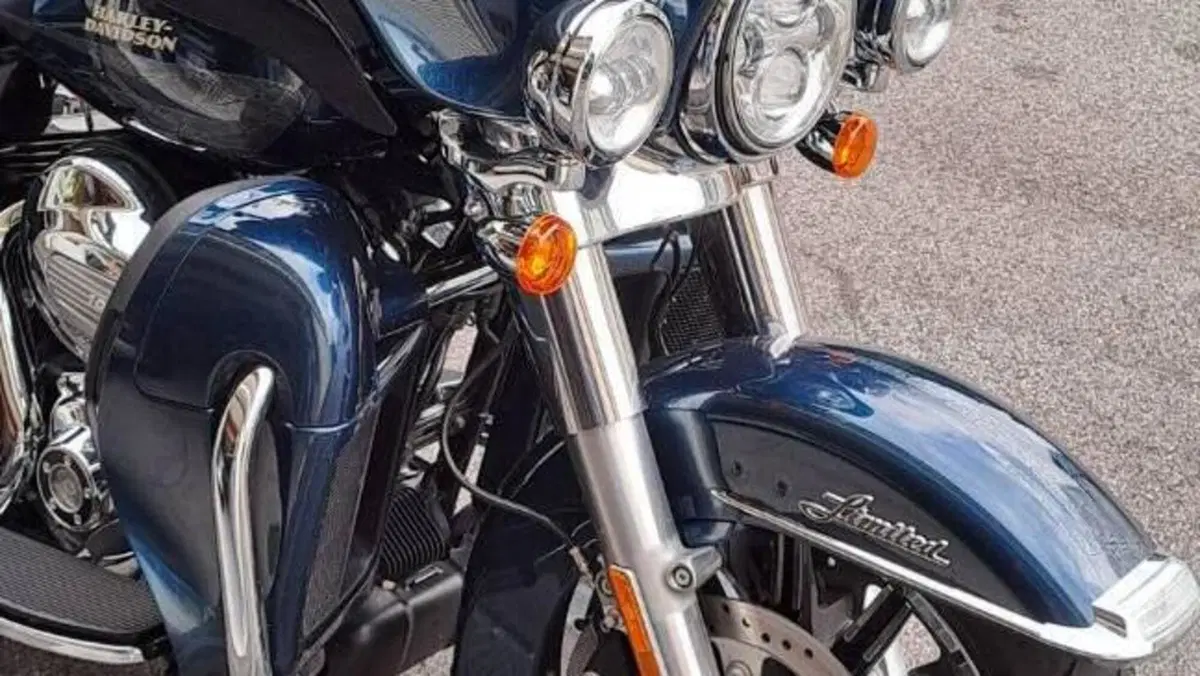 Harley-Davidson 1690 Electra Glide Ultra Limited (2016) - FLHTK  (9)
