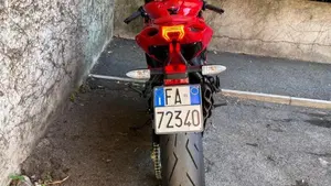 MV Agusta F3 800 Rosso (2021 - 23)  (4)