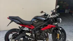 Triumph Street Triple R (2013 - 14) 