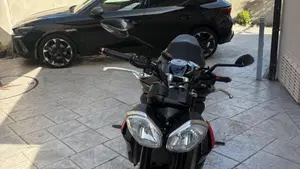 Triumph Street Triple R (2013 - 14)  (3)