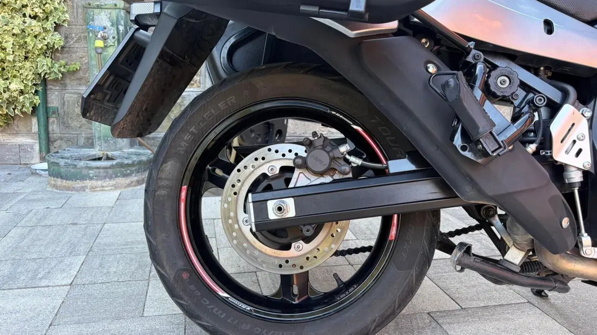 Suzuki V-Strom 650DL (2006 - 07)  (3)