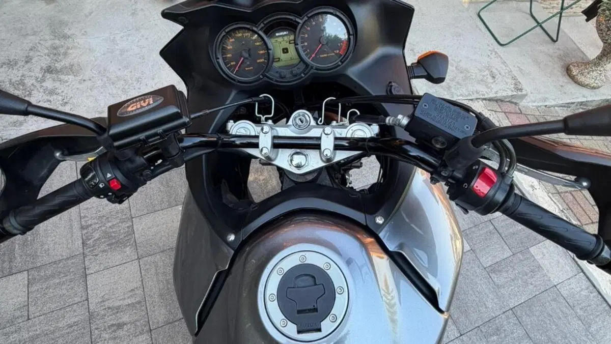 Suzuki V-Strom 650DL (2006 - 07)  (7)