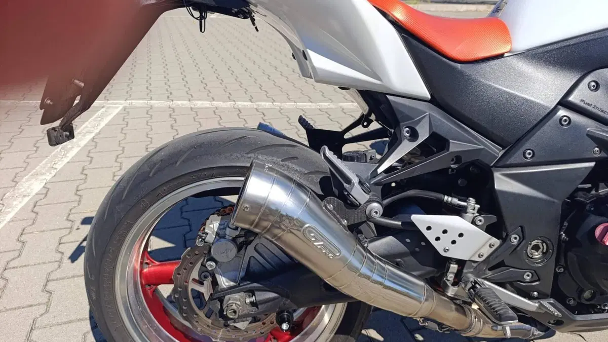 Kawasaki Z 1000 (2007 - 09)  (7)