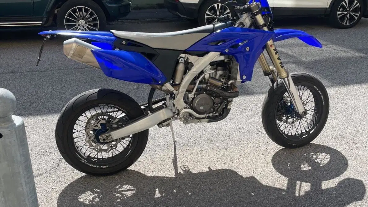 Yamaha YZ 250 F (2010 - 11)  (3)