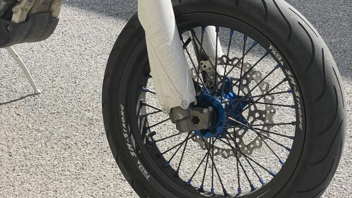 Yamaha YZ 250 F (2010 - 11)  (4)