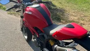 Ducati Monster 1100 (2009 - 10)  (2)