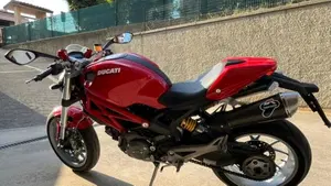 Ducati Monster 1100 (2009 - 10)  (4)